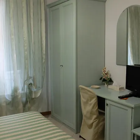 Ξενοδοχείο Abas 2*