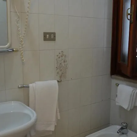 Abas Hotel